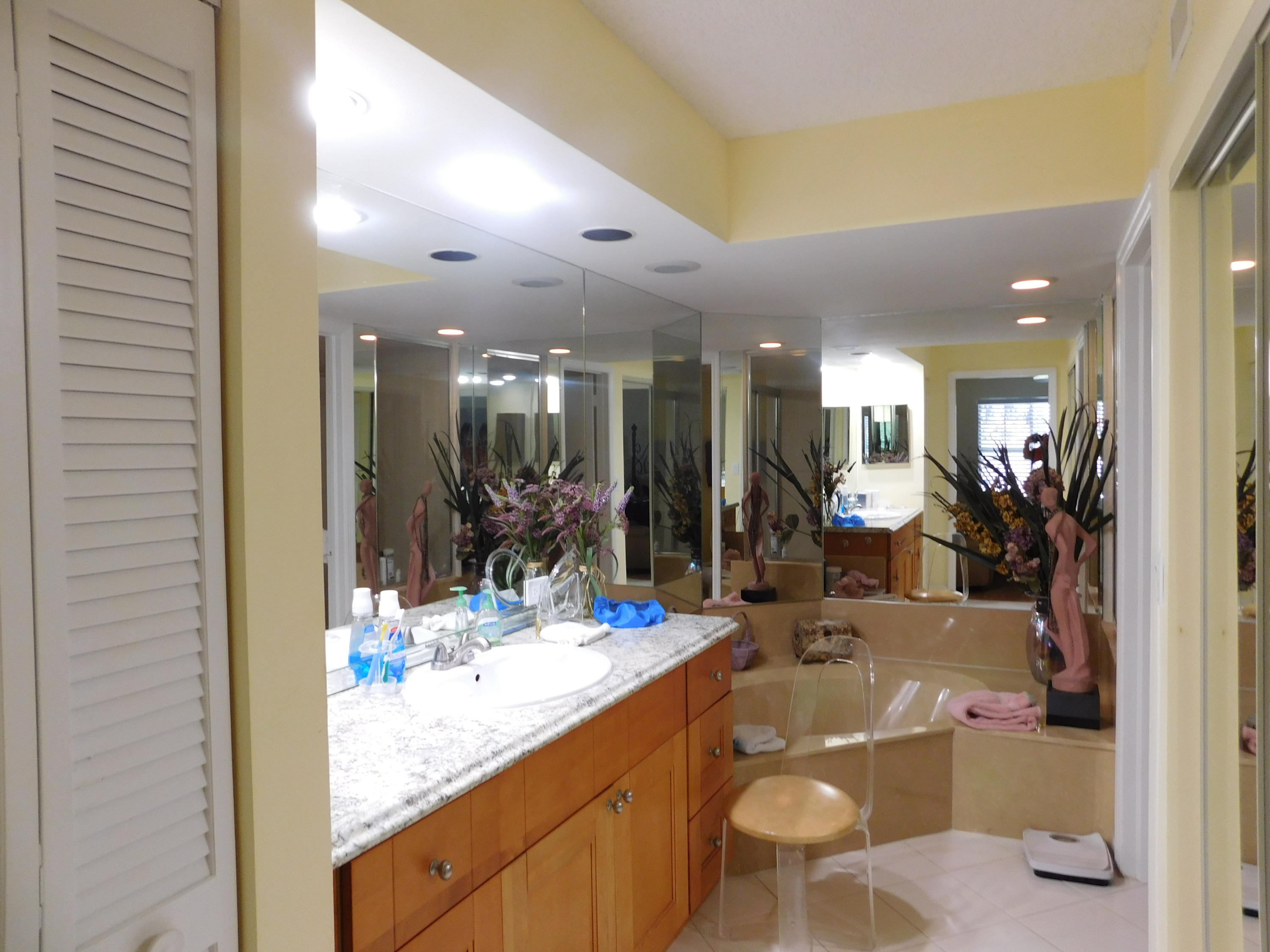 GLENEAGLES CONDO III - Residential Lease