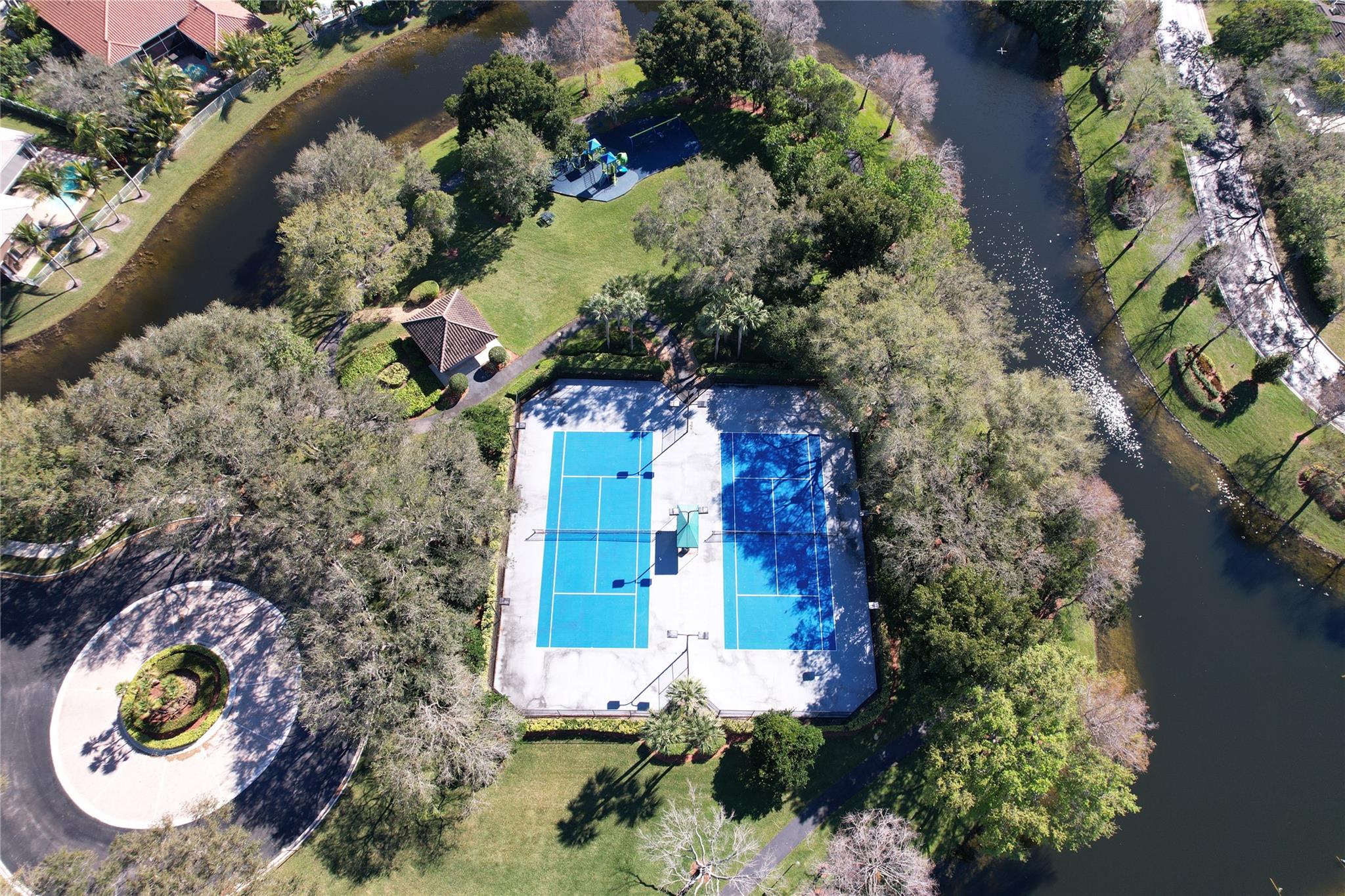 MEADOW RUN - Residential