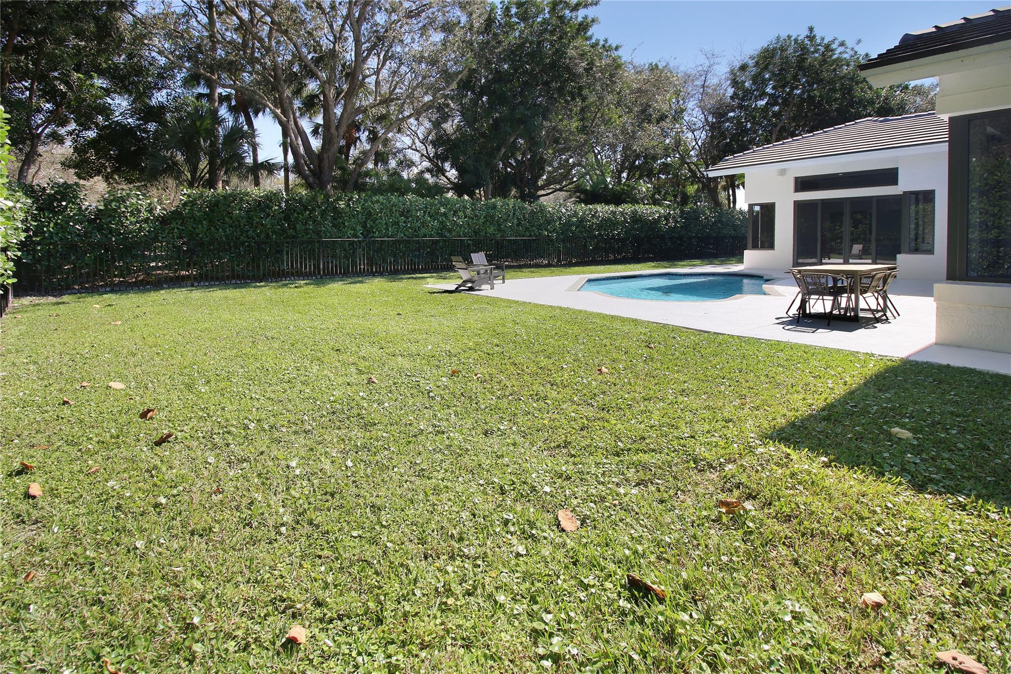 MEADOW RUN - Residential
