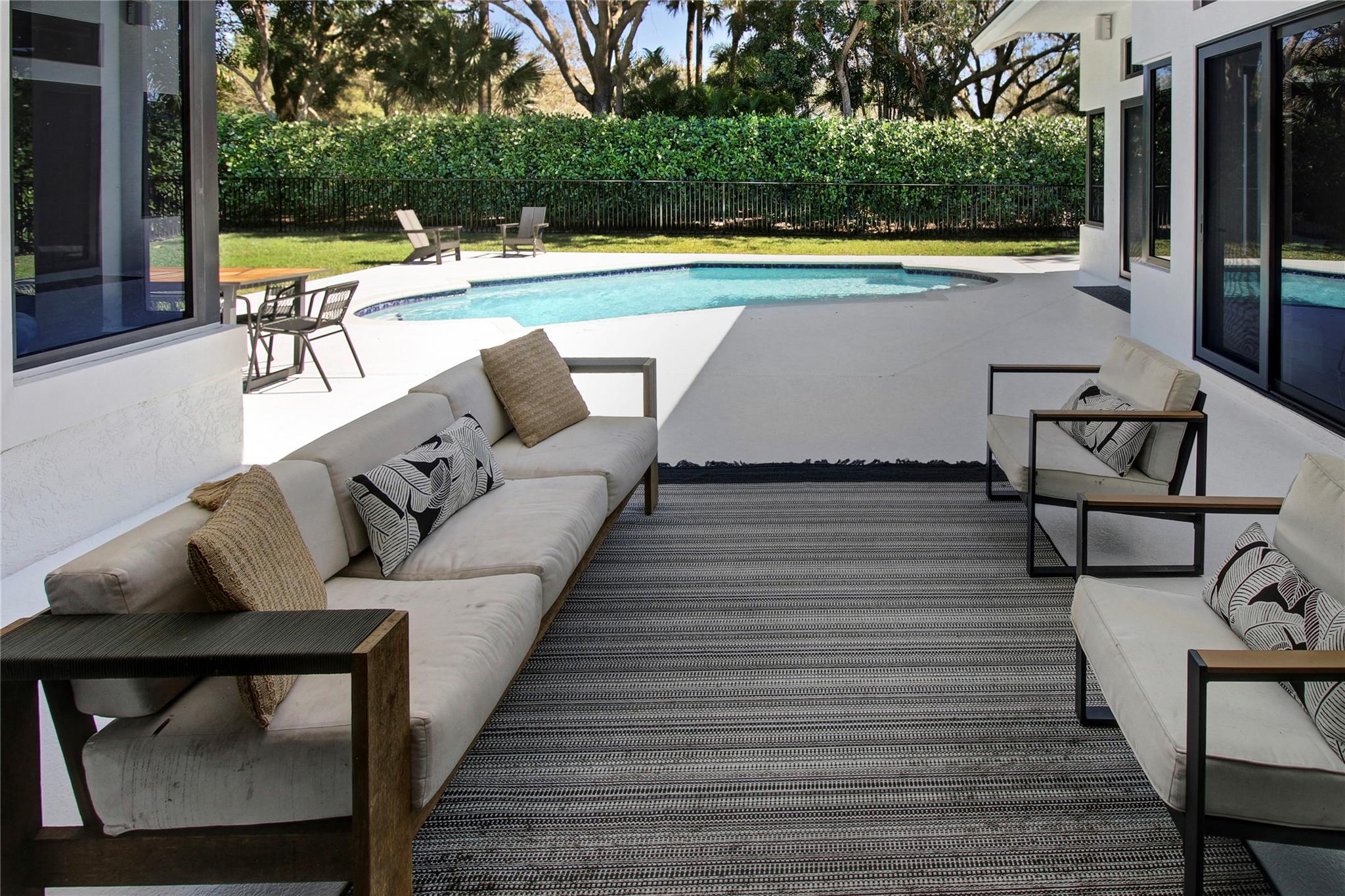 MEADOW RUN - Residential