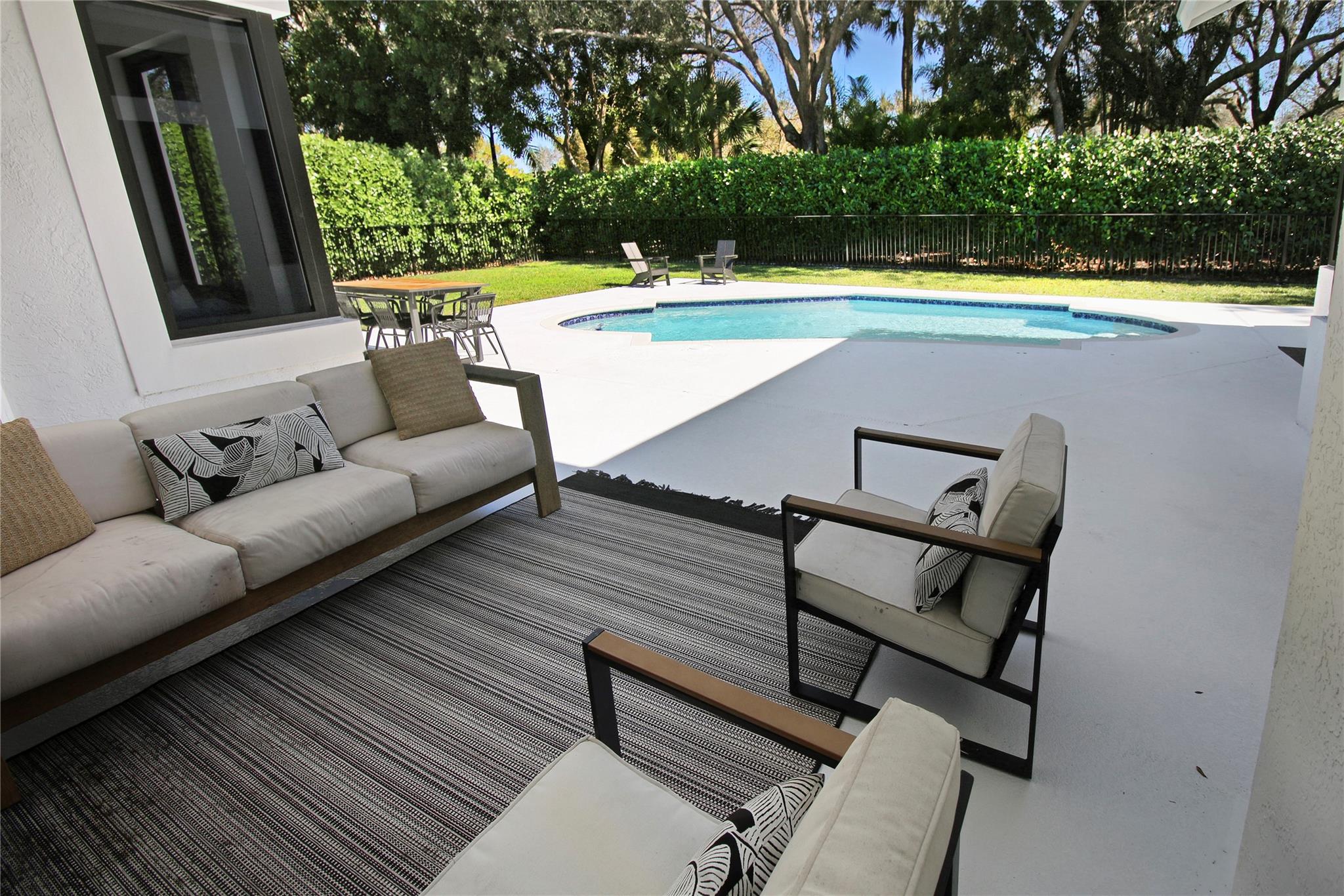 MEADOW RUN - Residential