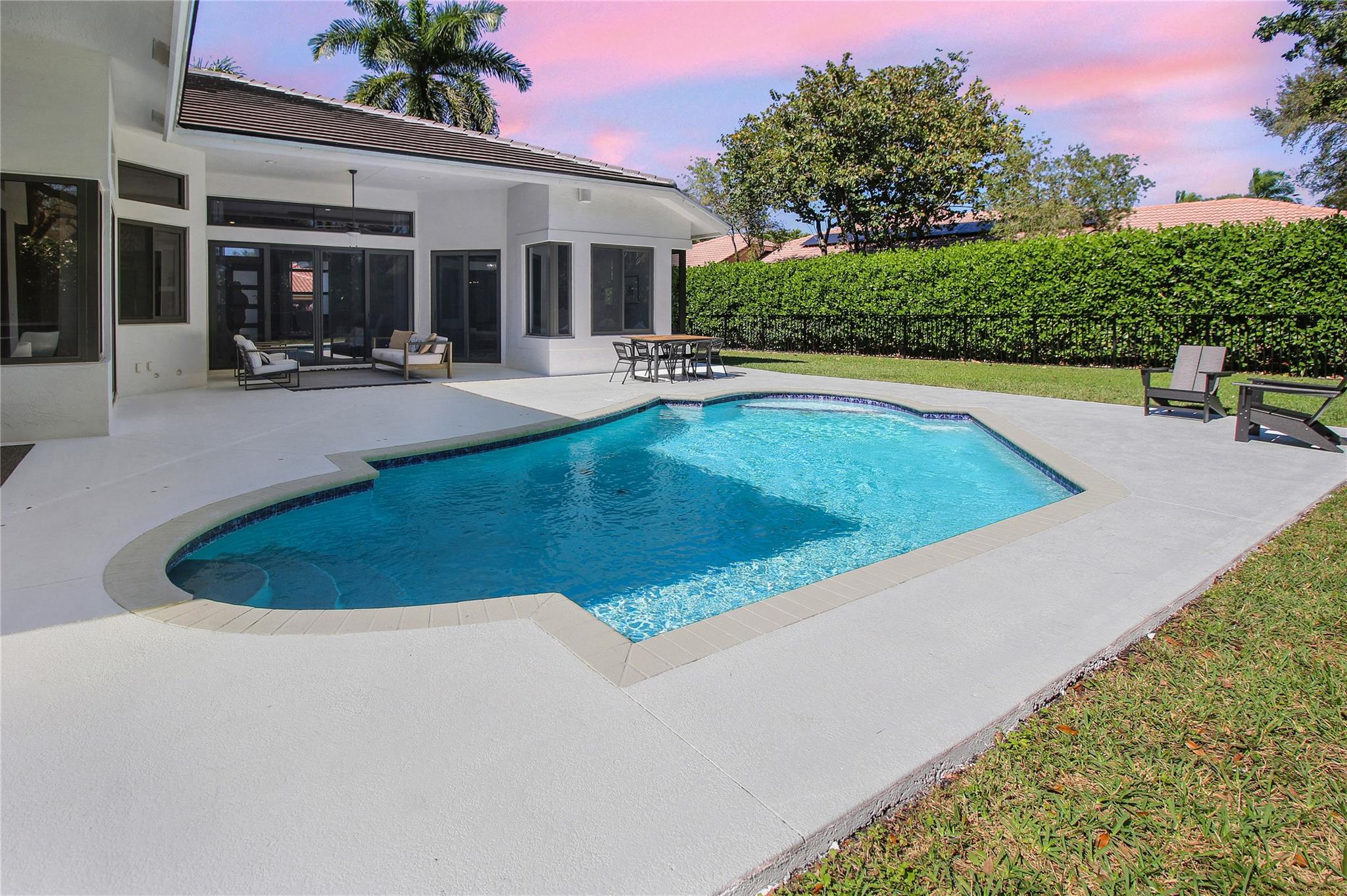 MEADOW RUN - Residential