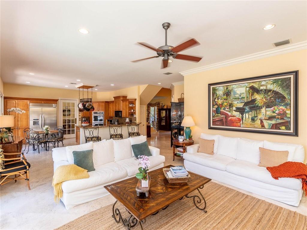 Riviera 6-17 B - Residential