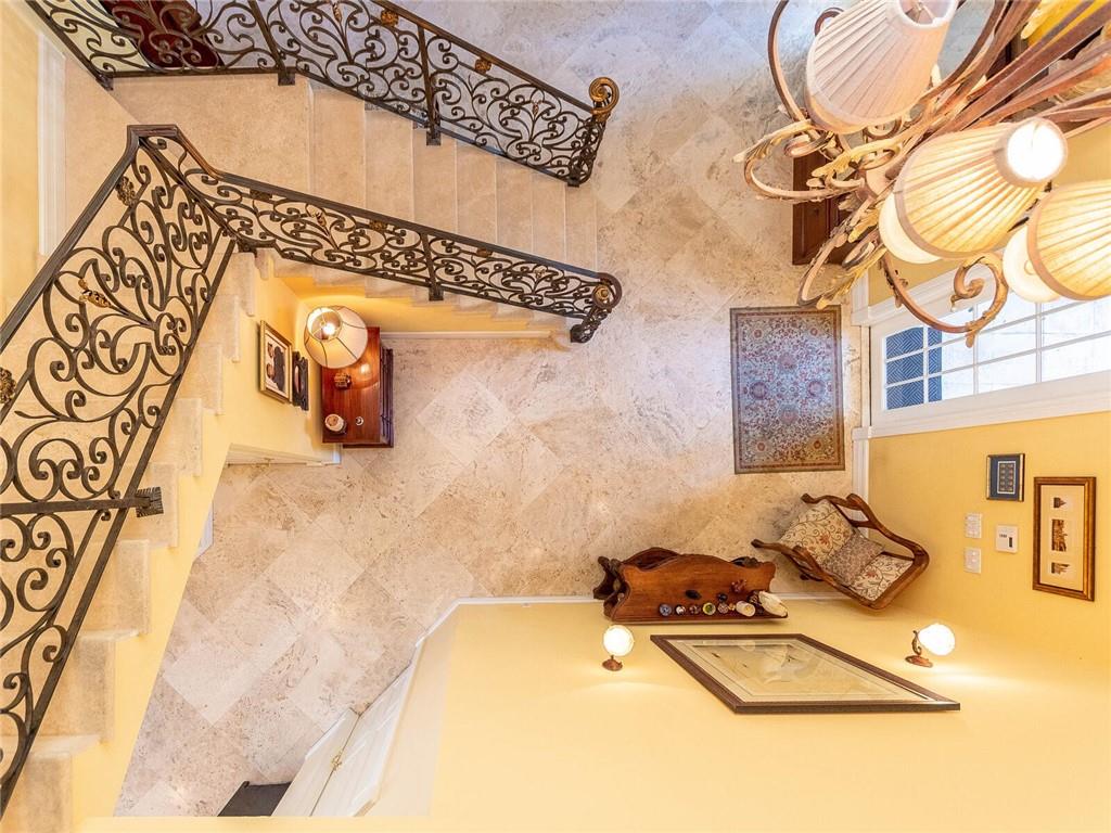 Riviera 6-17 B - Residential