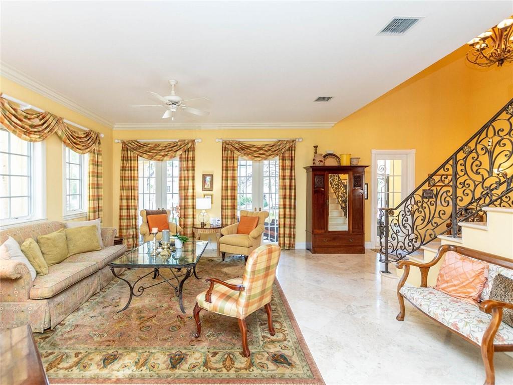 Riviera 6-17 B - Residential