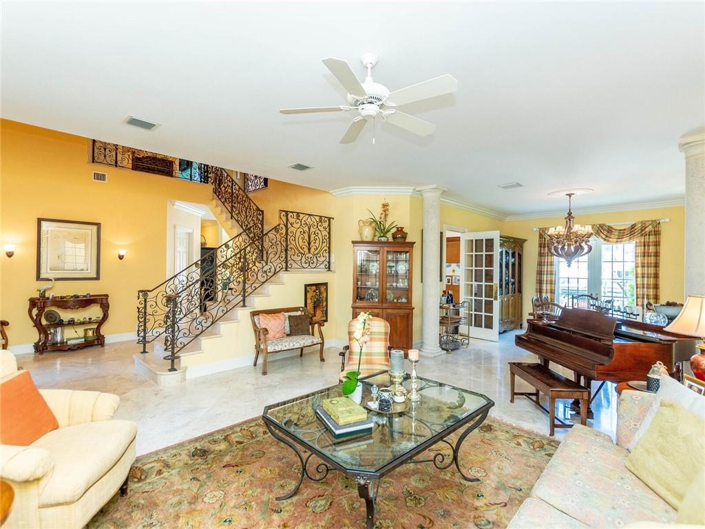 Riviera 6-17 B - Residential