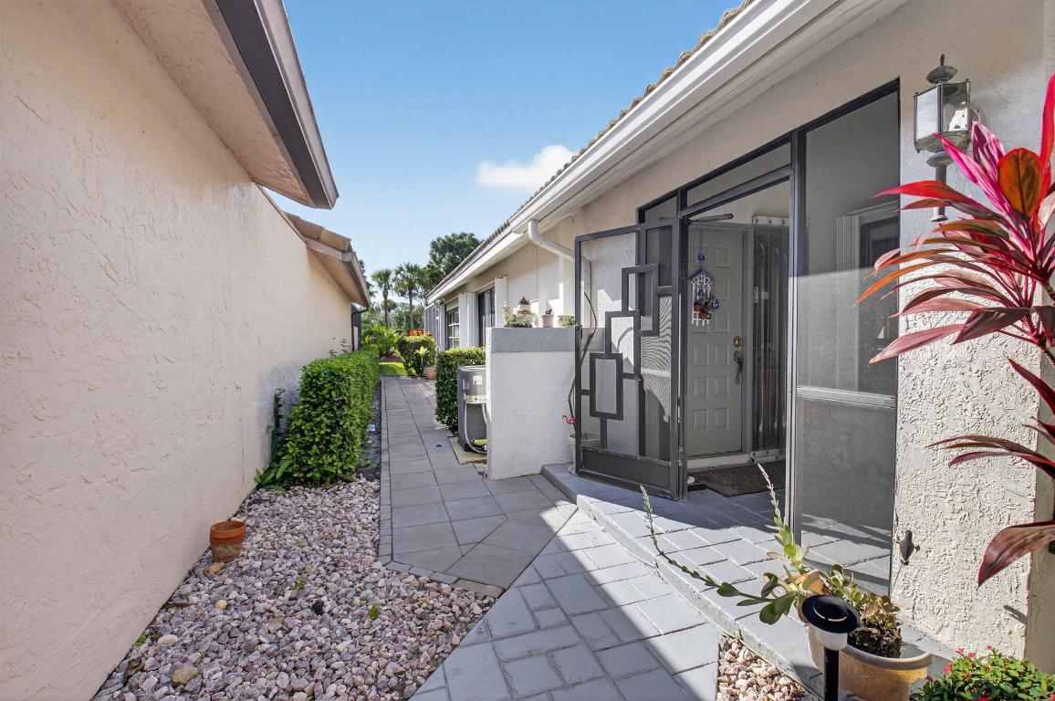 7876 Glen Garry Lane