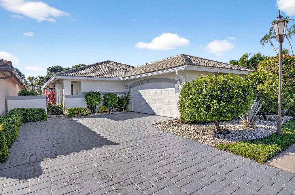 Photo of 7876 Glen Garry Lane, Delray Beach, FL 33446 (MLS # R11147174)