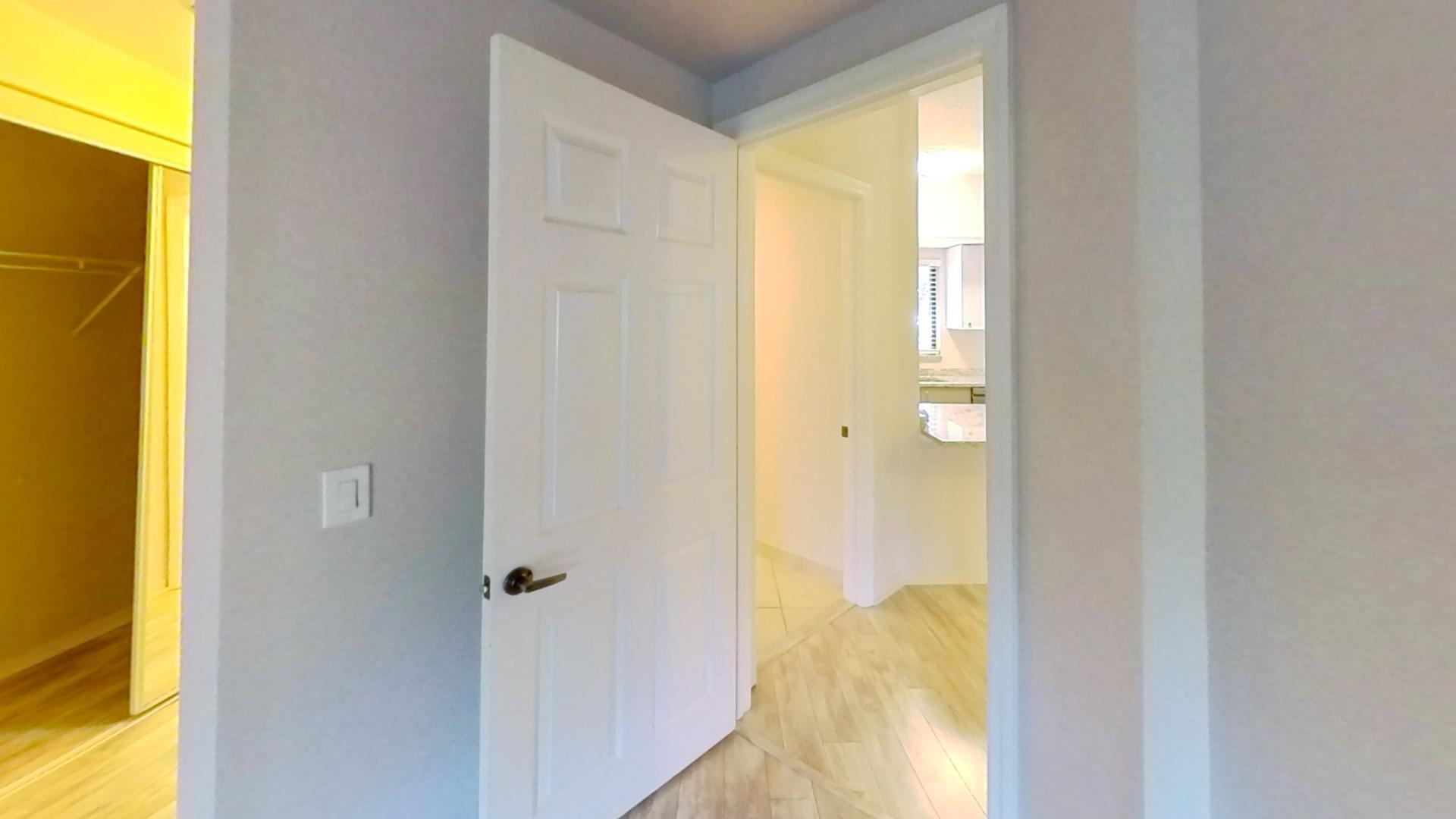 ST TROPEZ CONDO - Residential