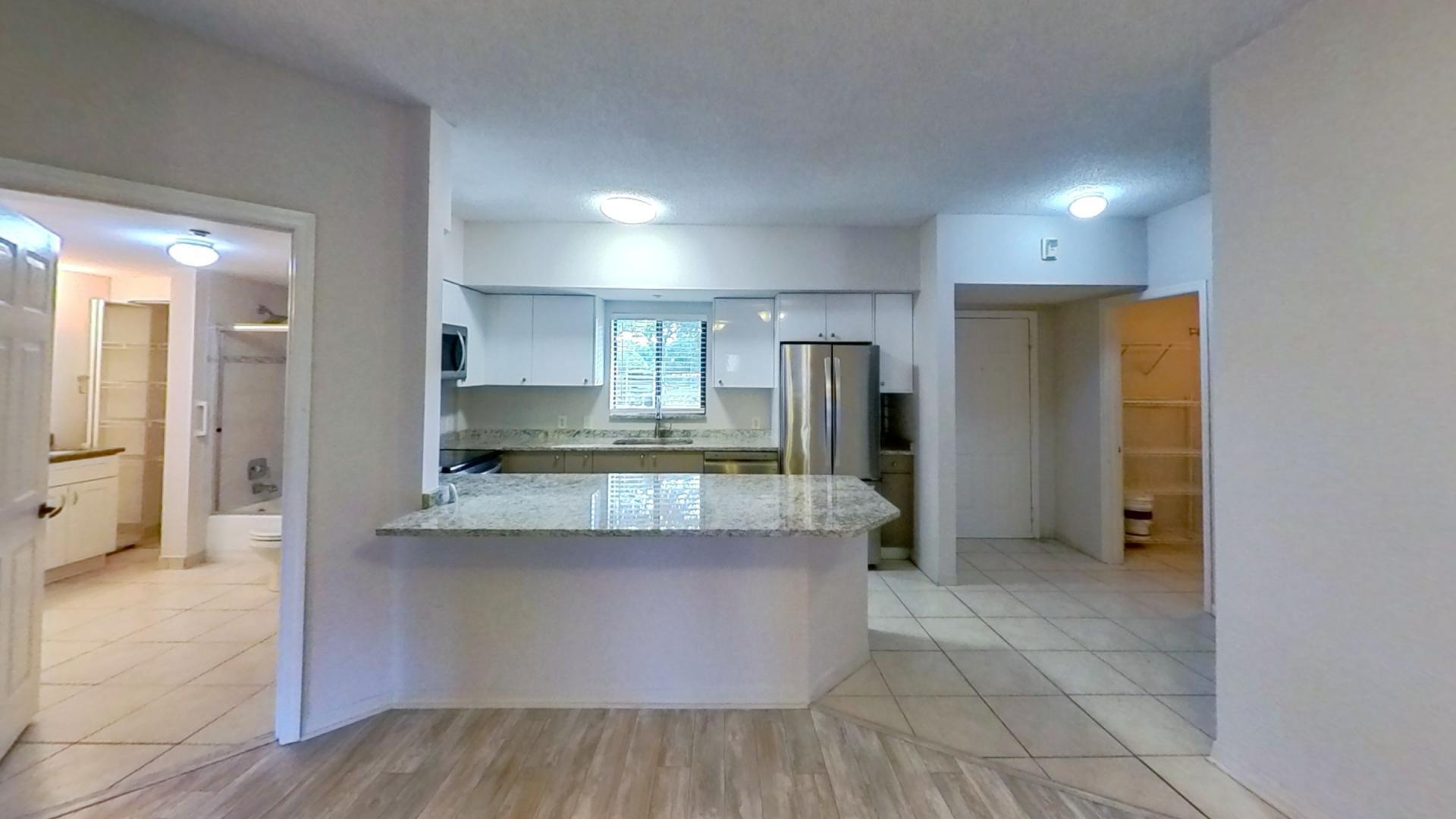 ST TROPEZ CONDO - Residential