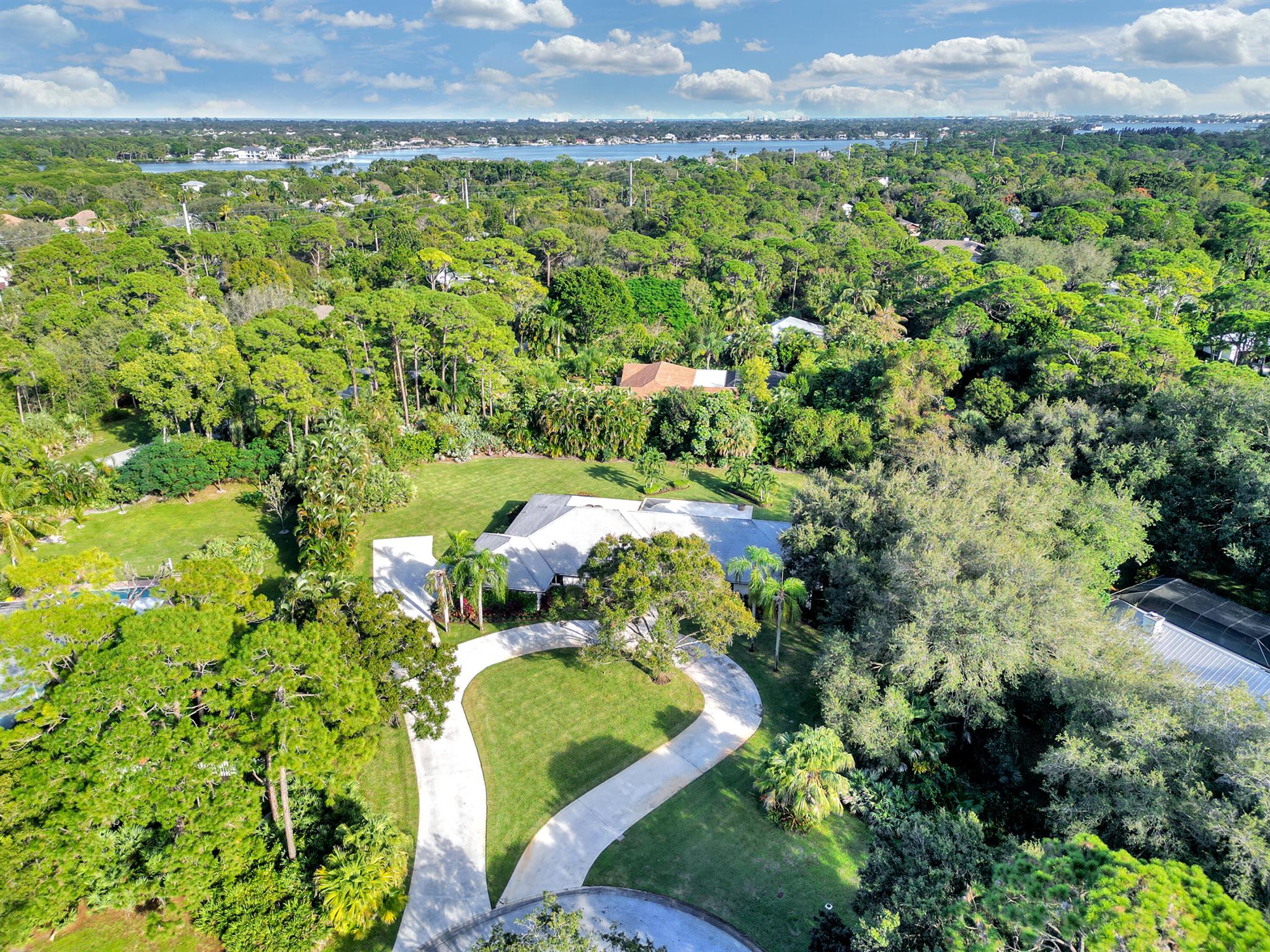 IMPERIAL WOODS - Residential