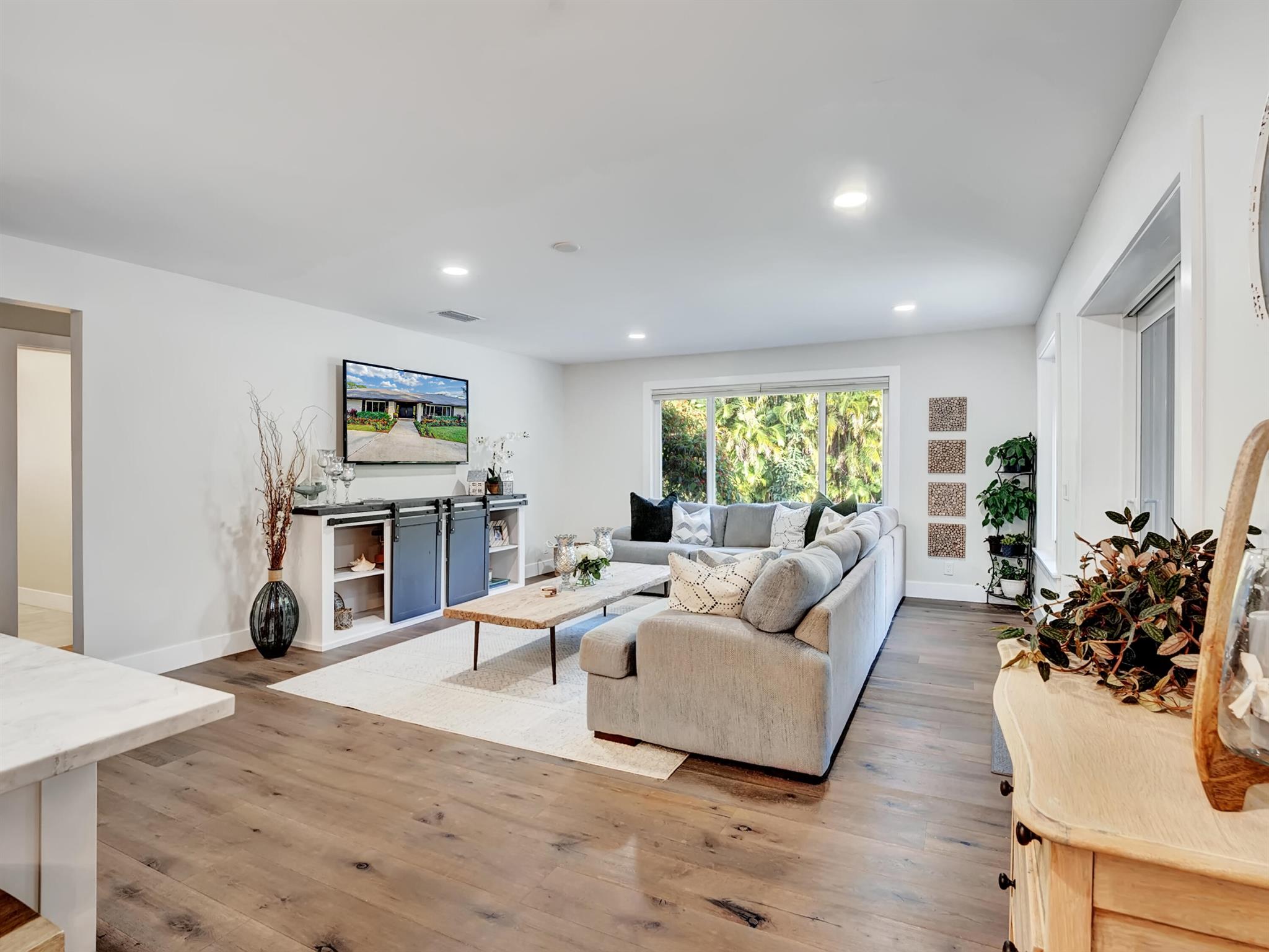 IMPERIAL WOODS - Residential