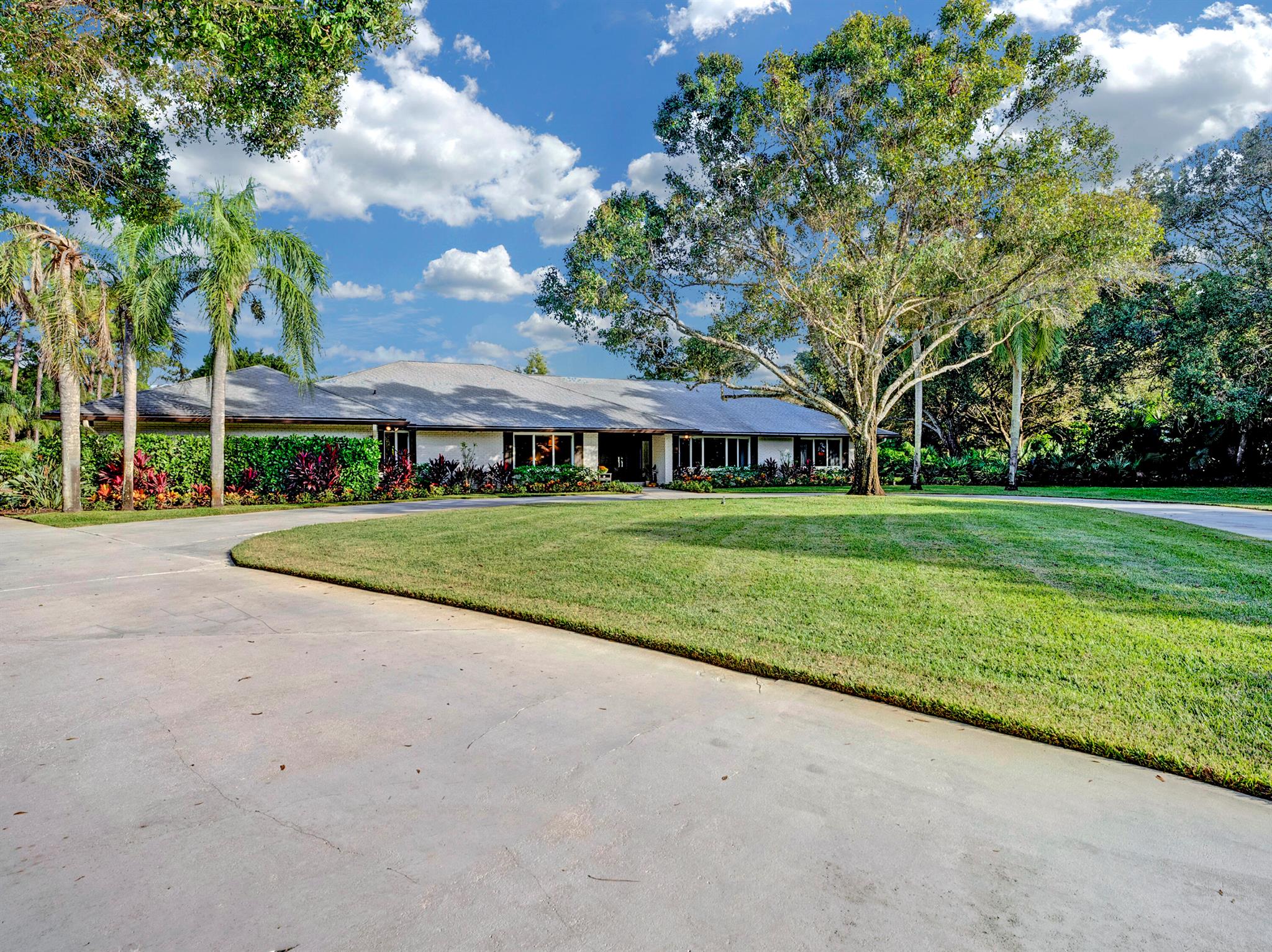 IMPERIAL WOODS - Residential