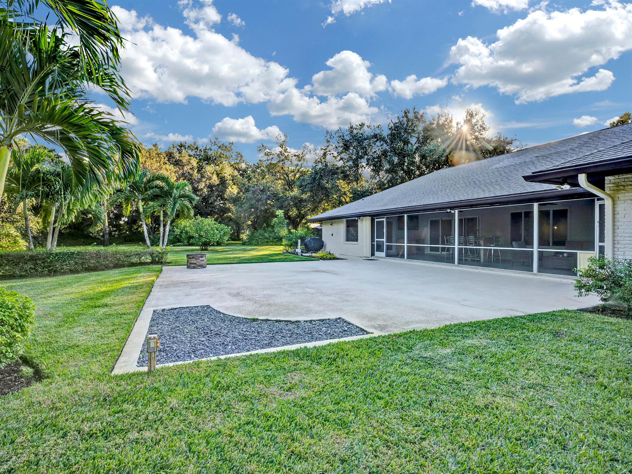 IMPERIAL WOODS - Residential