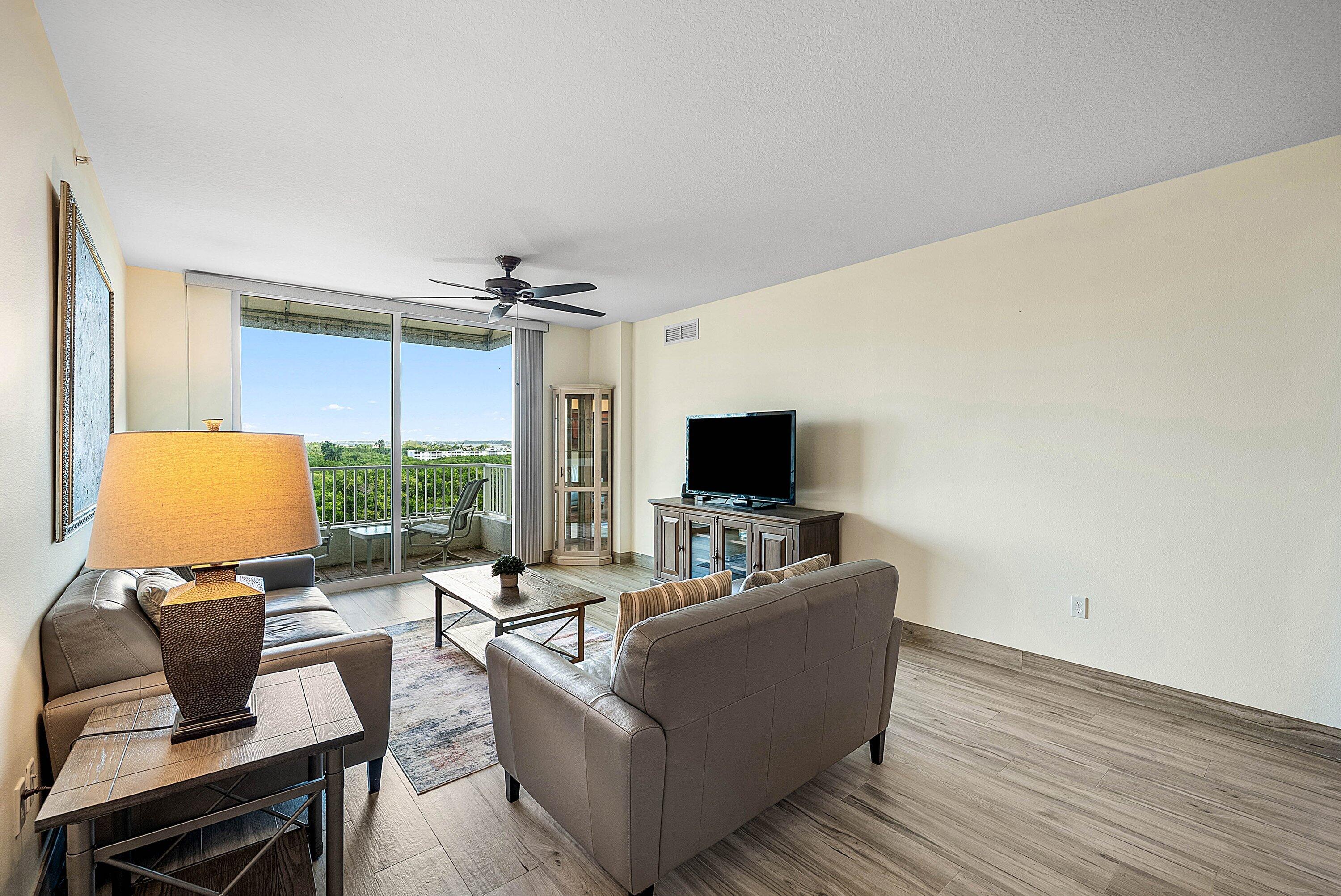 700 E Boynton Beach Boulevard 710