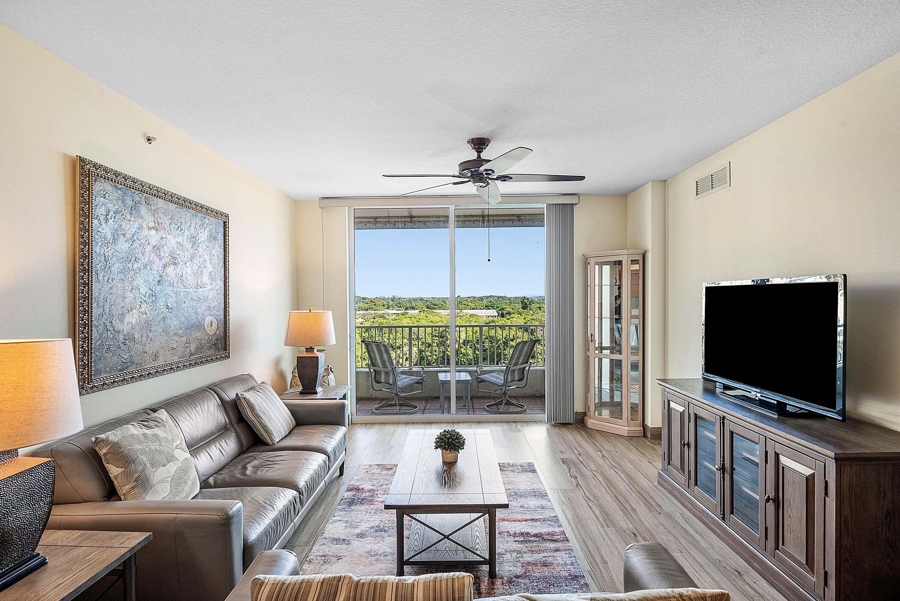 700 E Boynton Beach Boulevard 710
