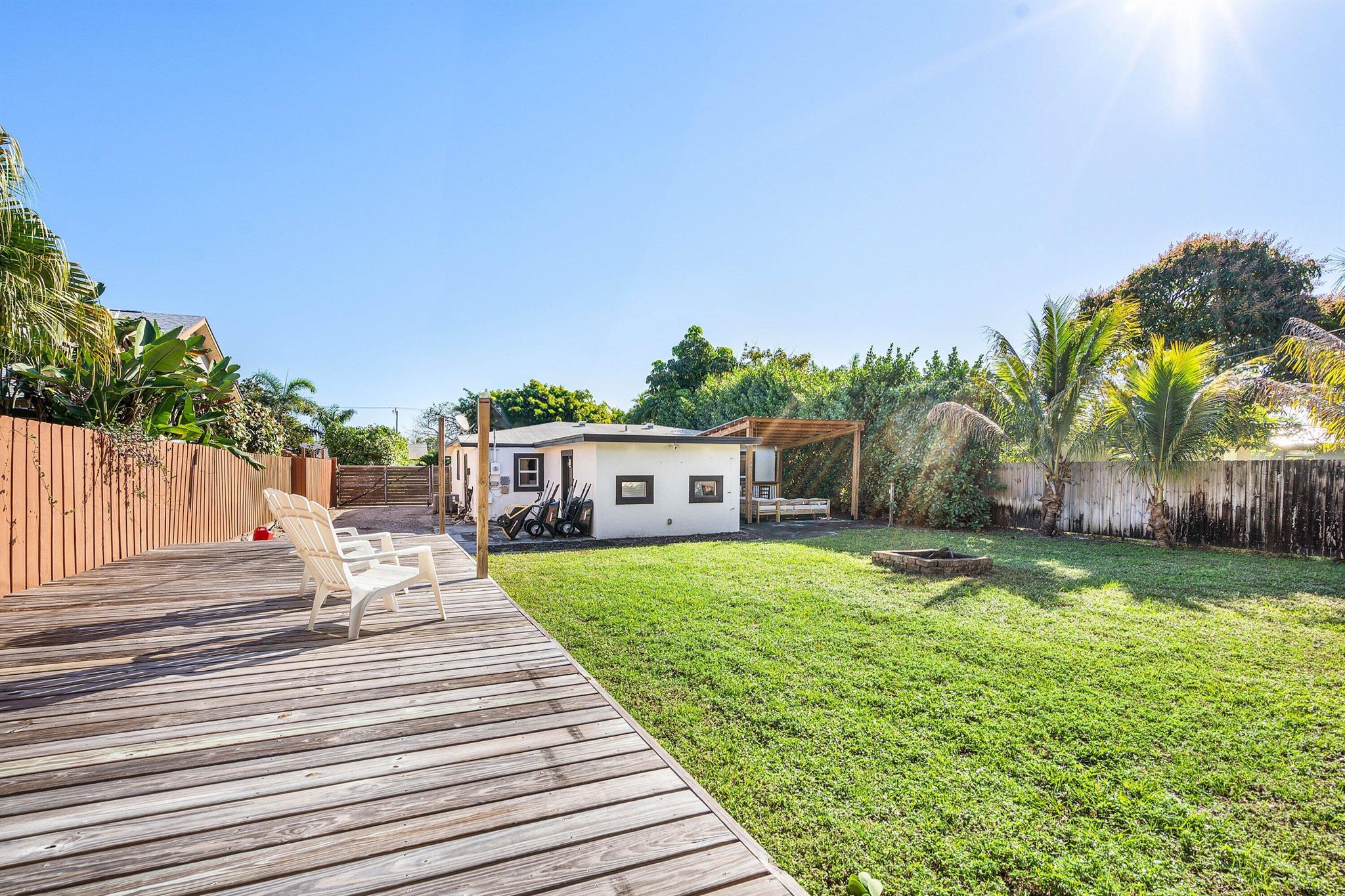 LAUREL HILLS 5TH ADD - Residential