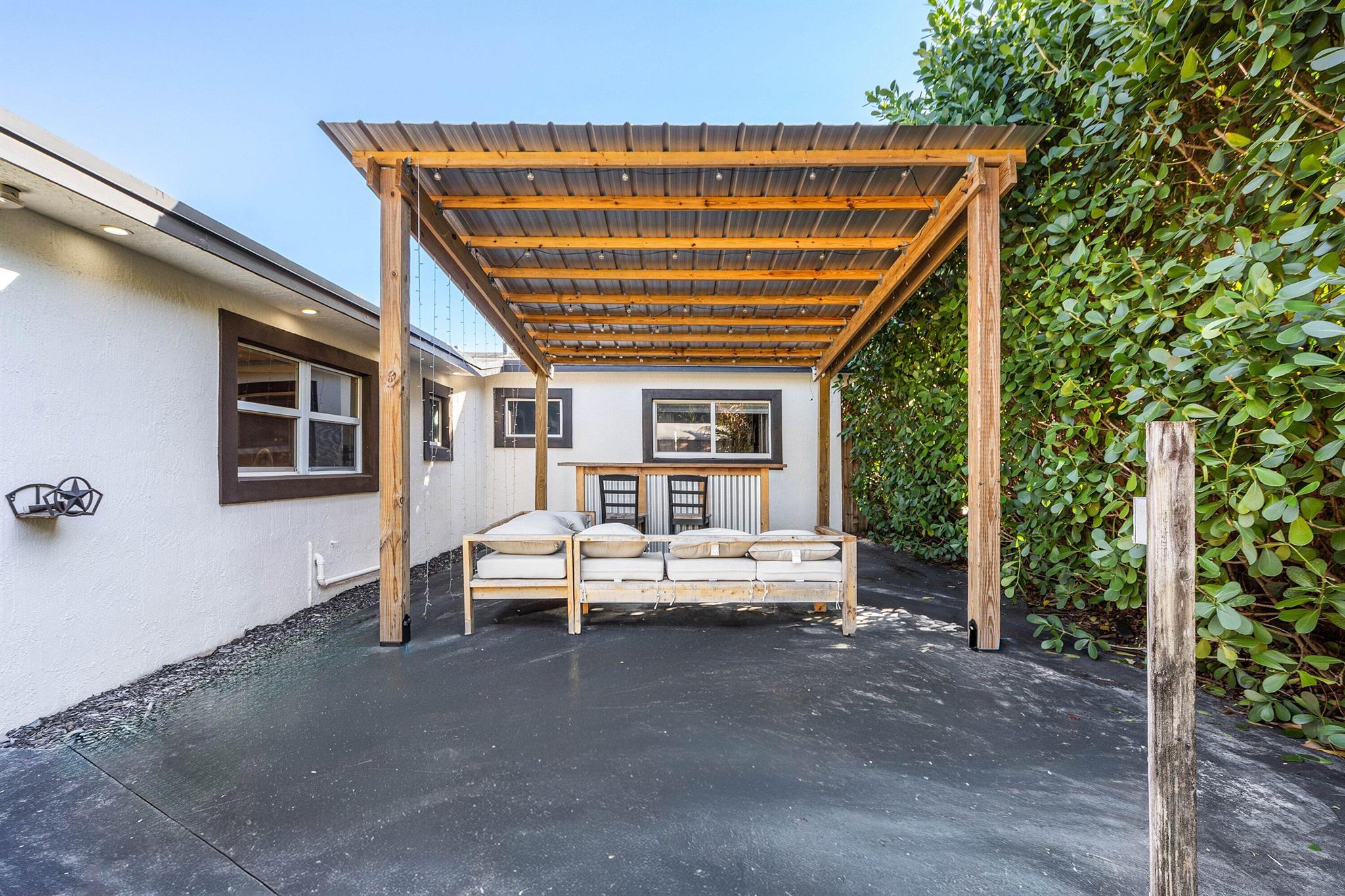 LAUREL HILLS 5TH ADD - Residential