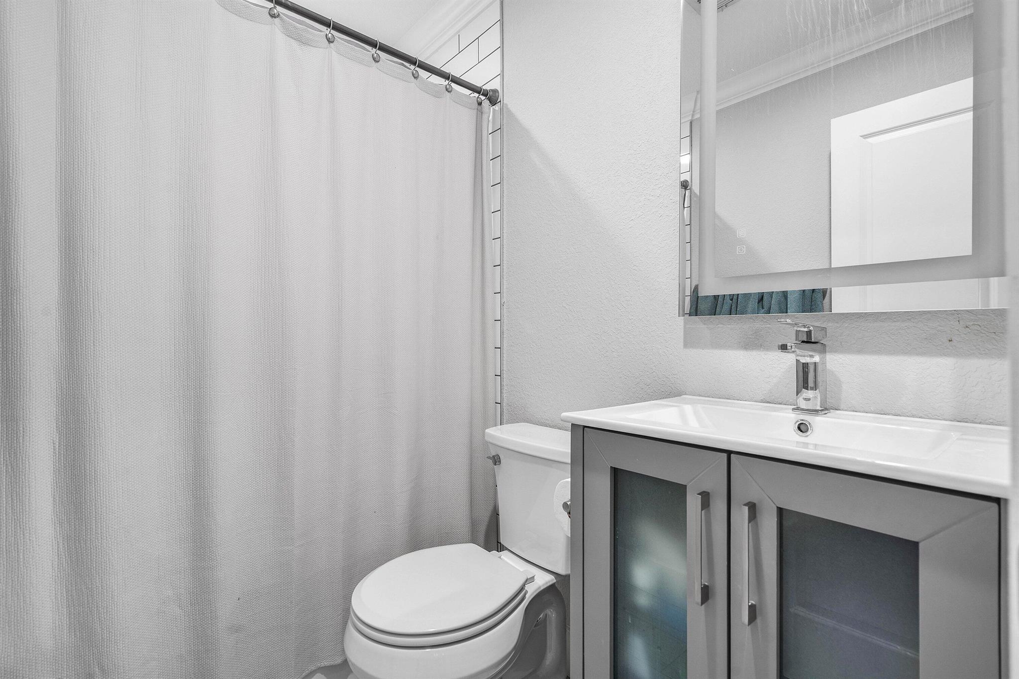 LAUREL HILLS 5TH ADD - Residential