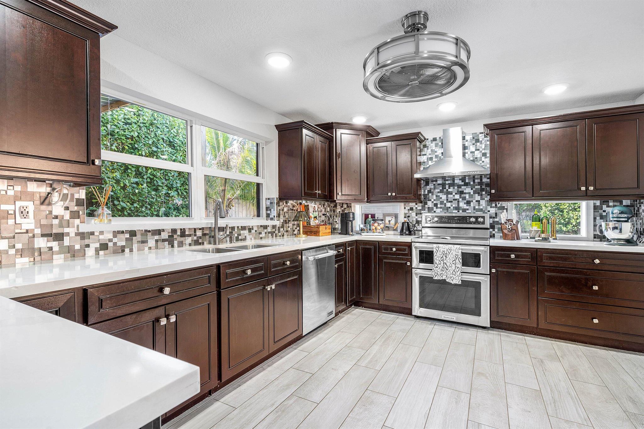 LAUREL HILLS 5TH ADD - Residential