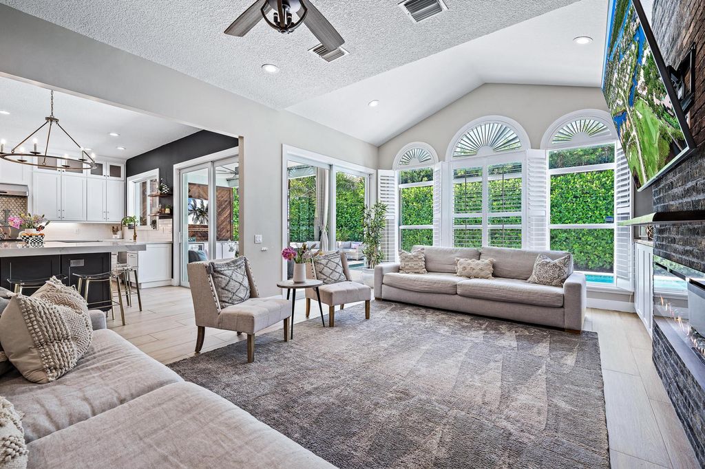 Photo of 345 Kingfisher Drive, Jupiter, FL 33458 (MLS # R10964963)