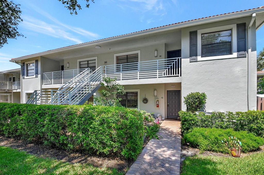 Photo of 36 Southport Lane #G, Boynton Beach, FL 33436 (MLS # R11044374)