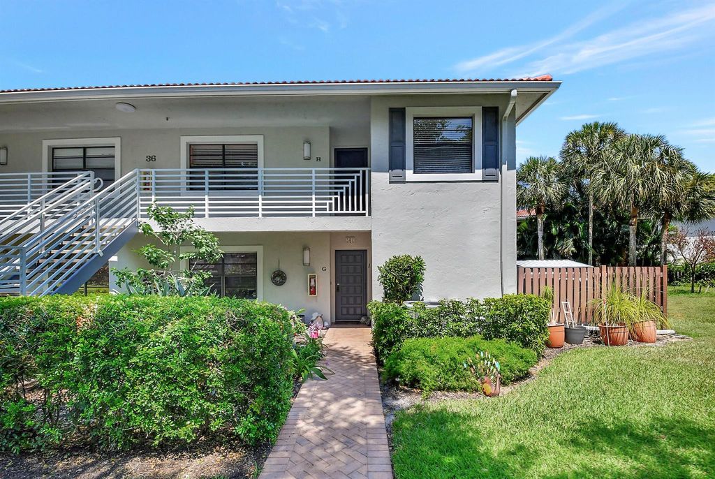 Photo of 36 Southport Lane #G, Boynton Beach, FL 33436 (MLS # R11044374)
