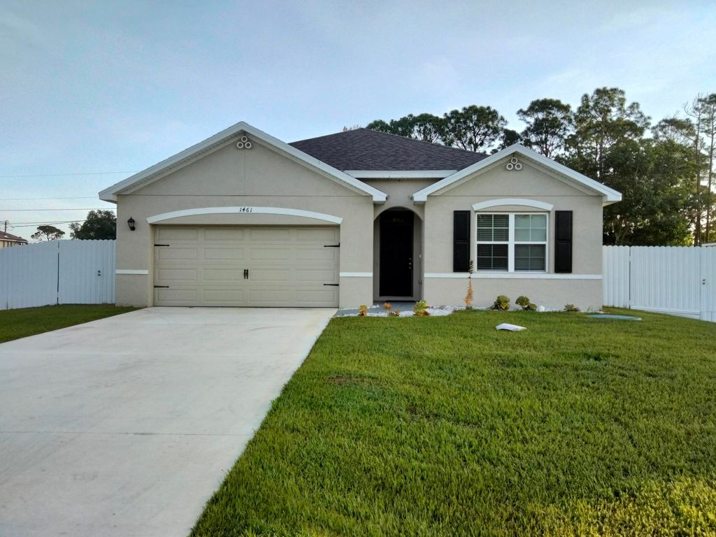 Photo of 1461 SW Hackensack Avenue, Port Saint Lucie, FL 34953 (MLS # R10805601)