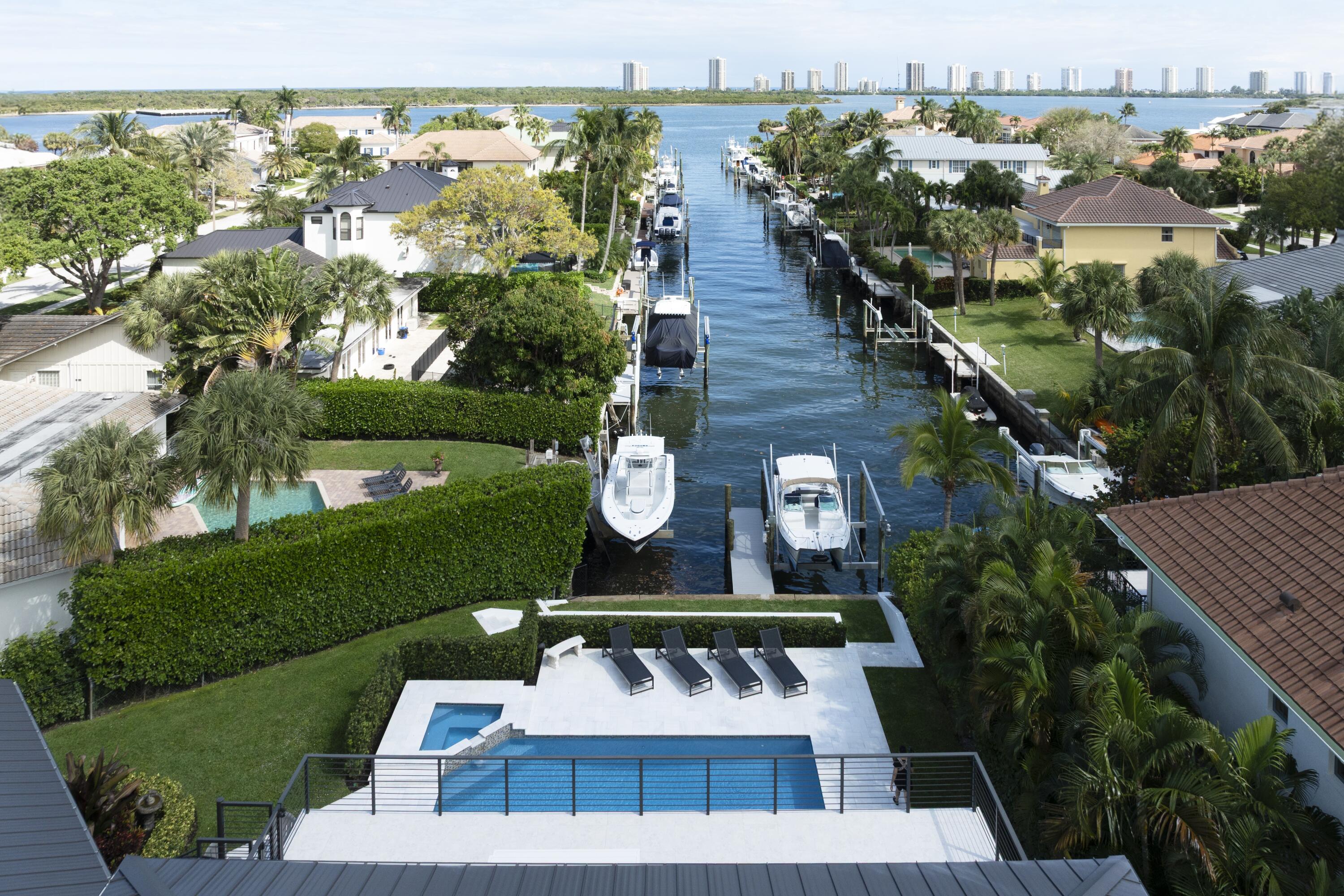 PALM BEACH LAKE WORTH ESTATES 2 - Residential