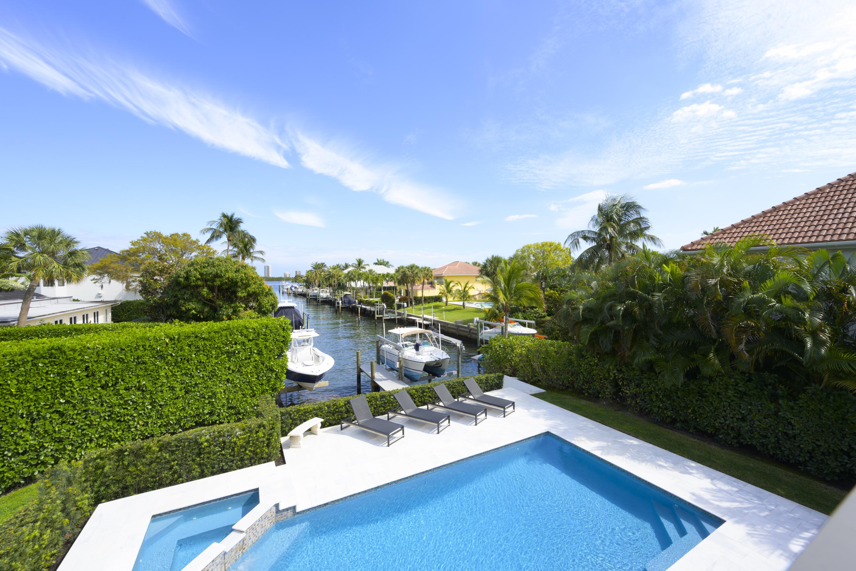 PALM BEACH LAKE WORTH ESTATES 2 - Residential