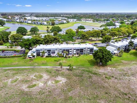 Tiny photo for 4793 Esedra Court #307, Lake Worth, FL 33467 (MLS # B26009837)