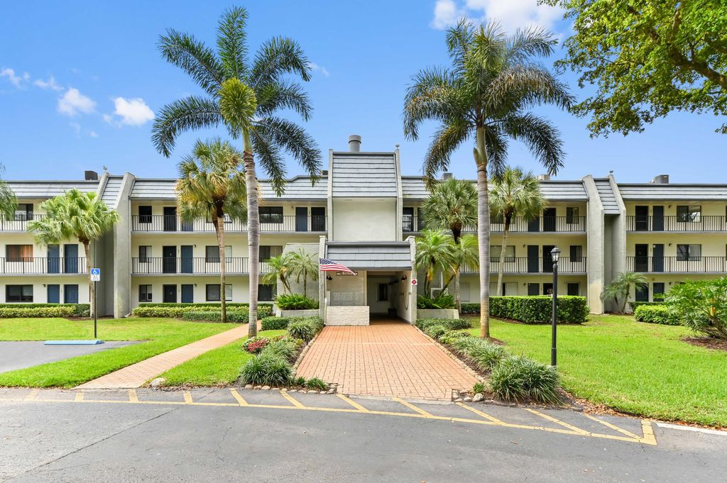 Photo of 4793 Esedra Court #307, Lake Worth, FL 33467 (MLS # B26009837)