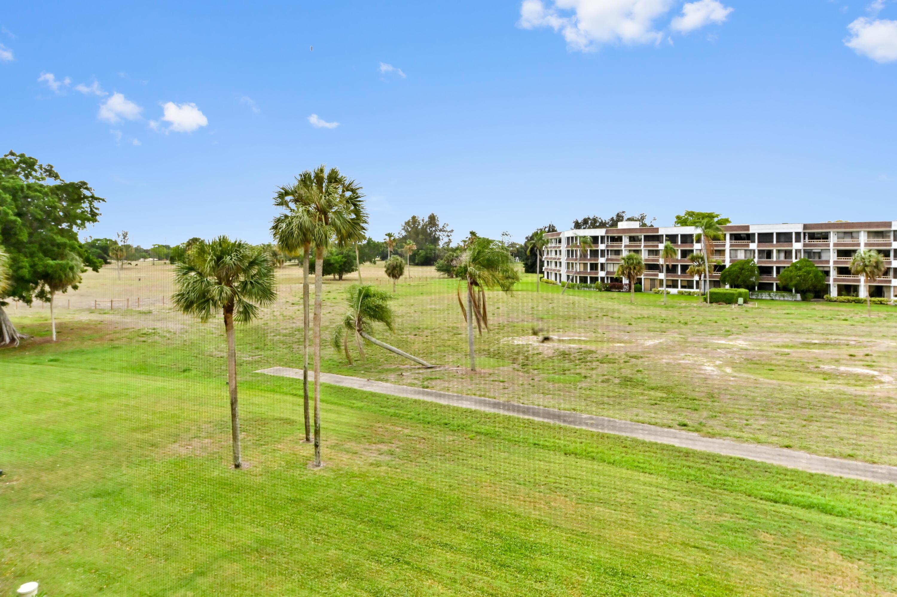 FOUNTAINS OF PALM BEACH - Residential