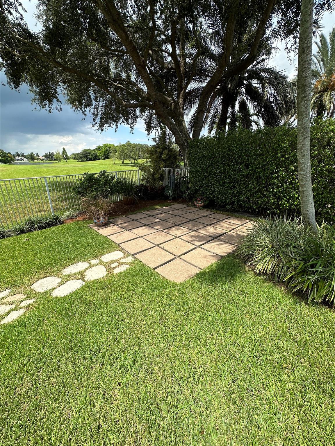 Rolling Hills Golf & Tenn - Residential