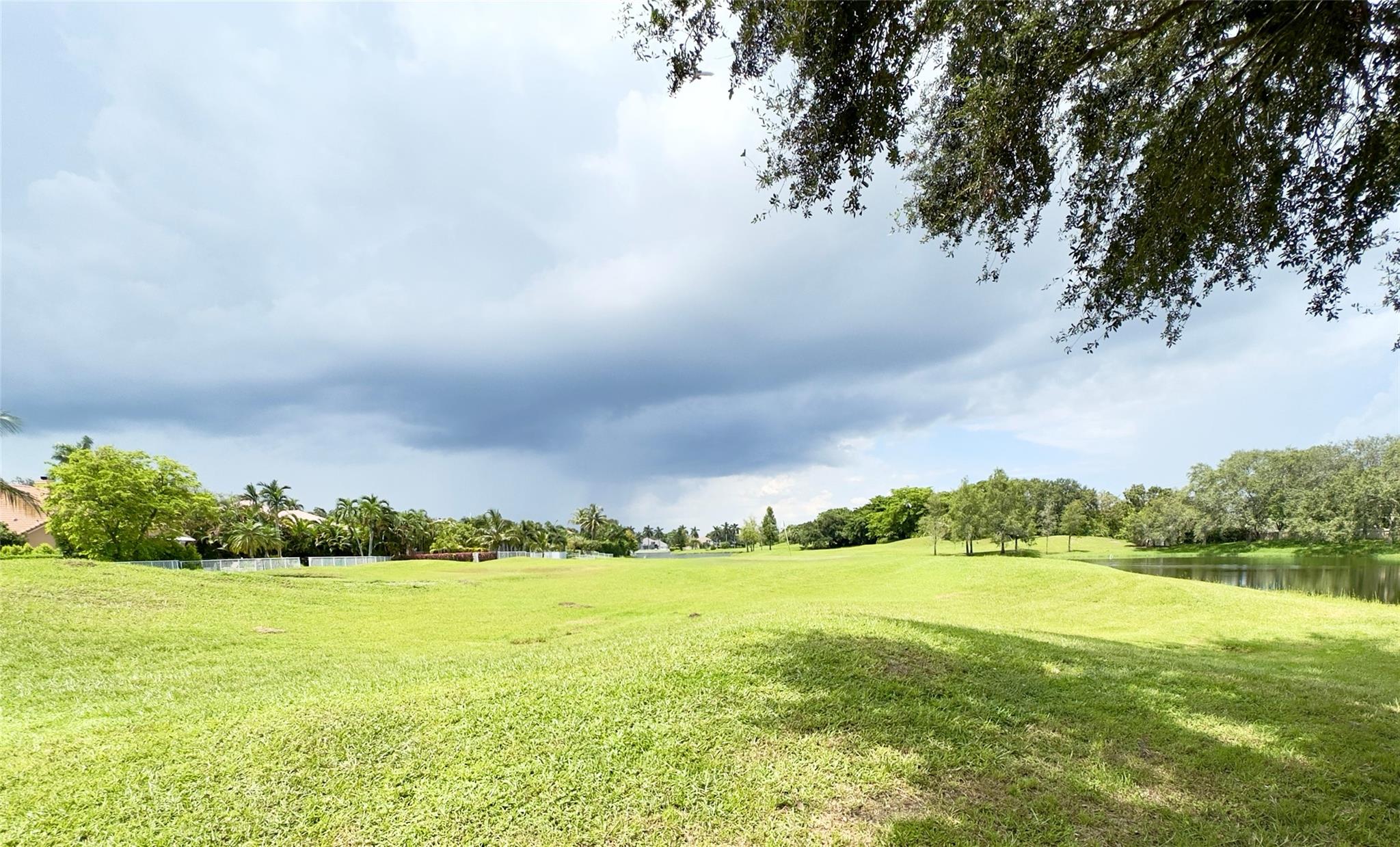 Rolling Hills Golf & Tenn - Residential