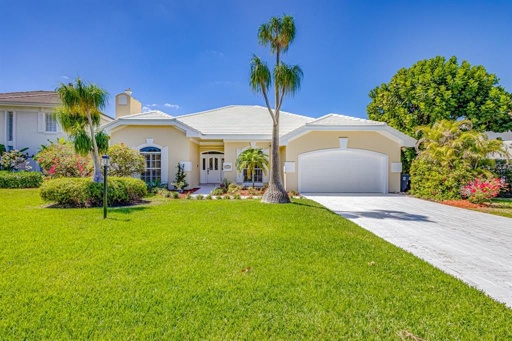 Photo of 13476 William Myers Court, Palm Beach Gardens, FL 33410 (MLS # R10876069)