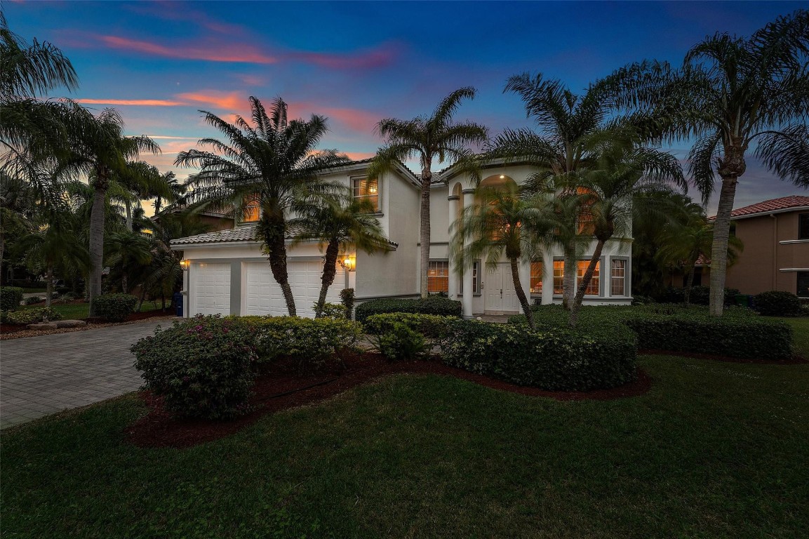 WYNDHAM LAKES CENTRAL - Residential