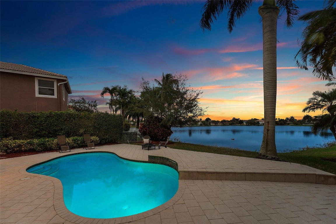 WYNDHAM LAKES CENTRAL - Residential