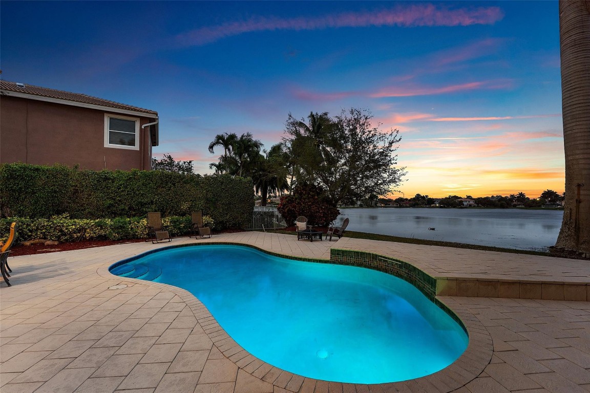 WYNDHAM LAKES CENTRAL - Residential