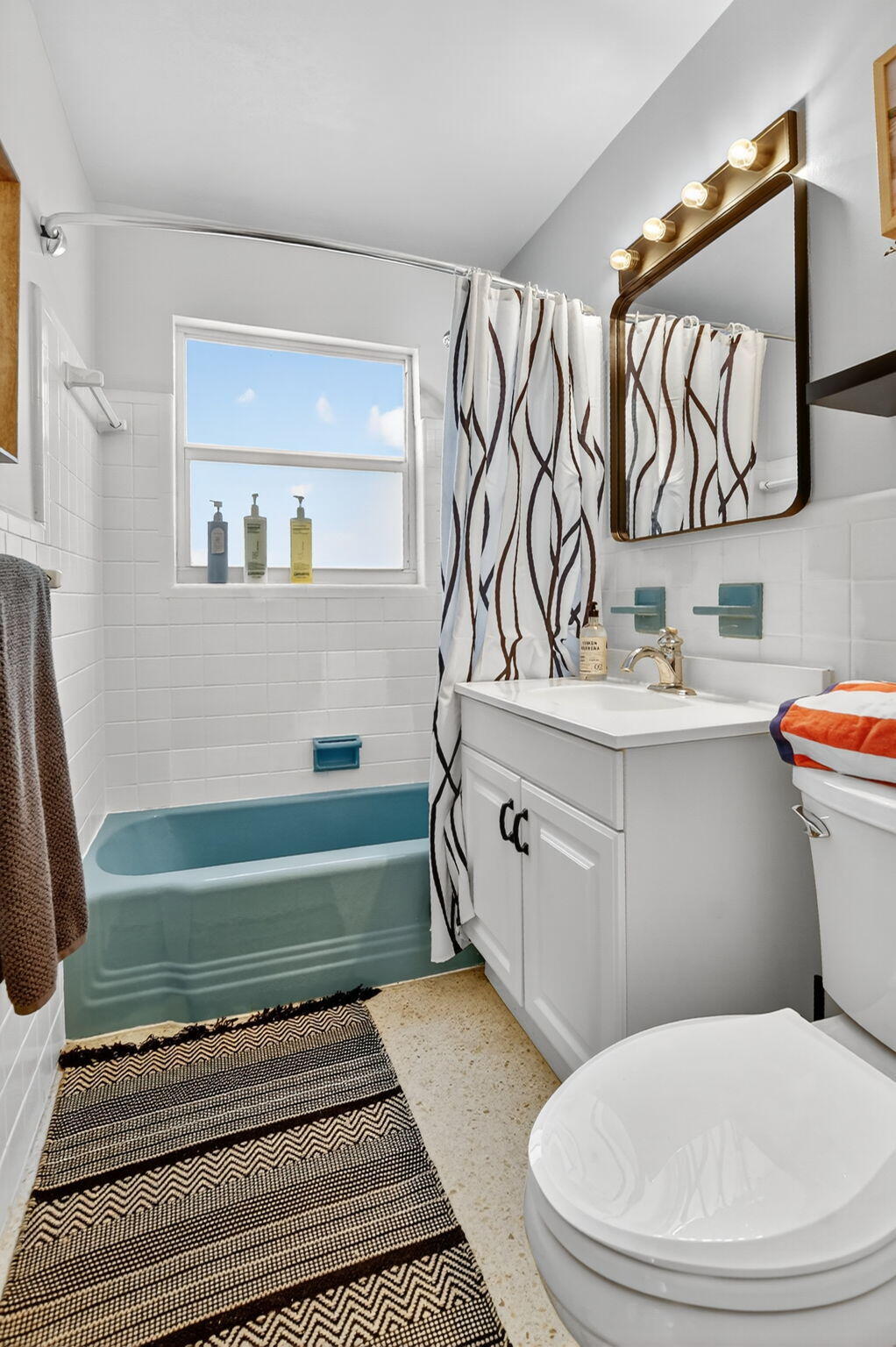 BALMORAL CONDO 9 - Residential Lease