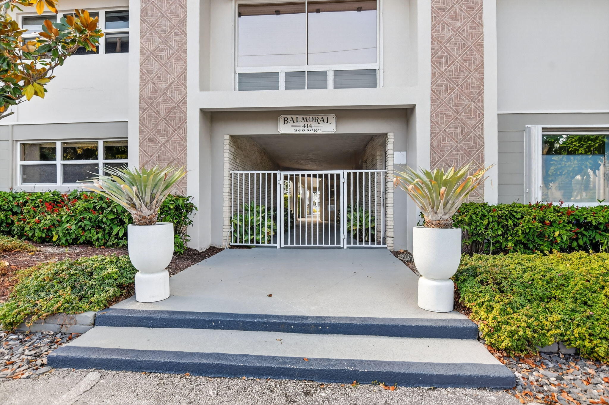 BALMORAL CONDO 9 - Residential Lease