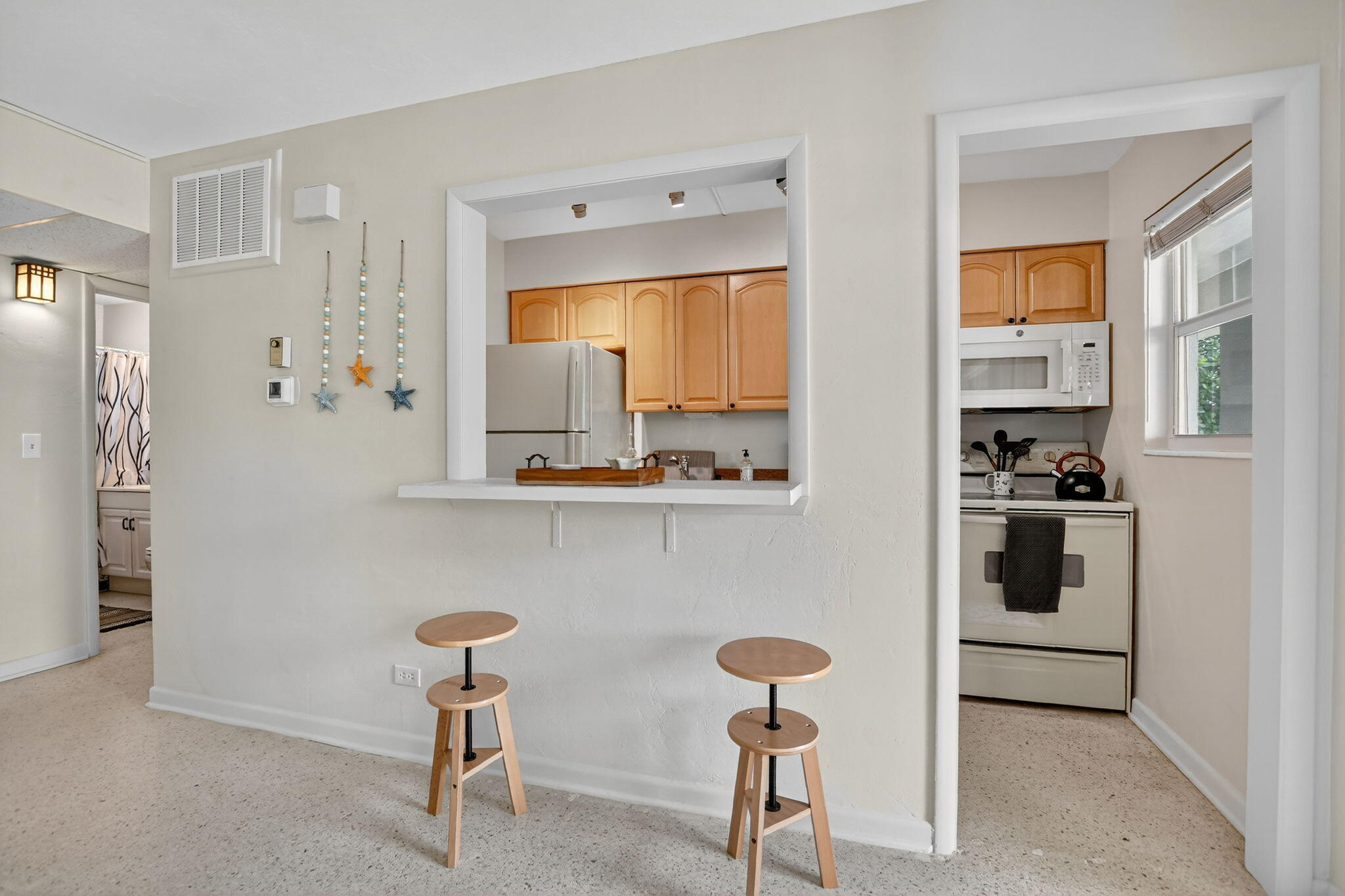 BALMORAL CONDO 9 - Residential Lease