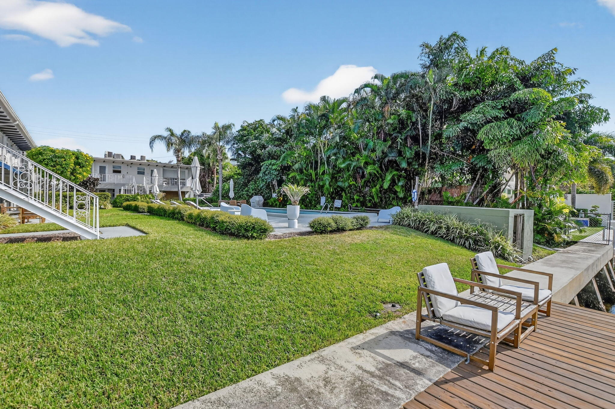 BALMORAL CONDO 9 - Residential Lease