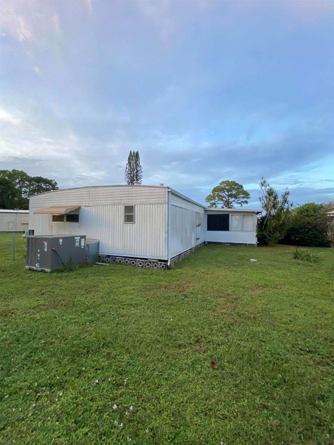 Maralago Cay Mobile Home - Residential