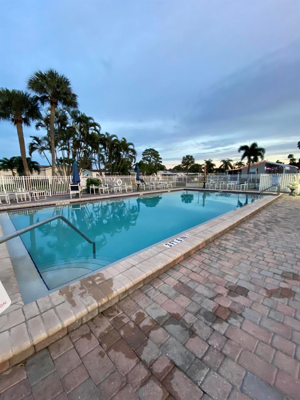 Maralago Cay Mobile Home - Residential