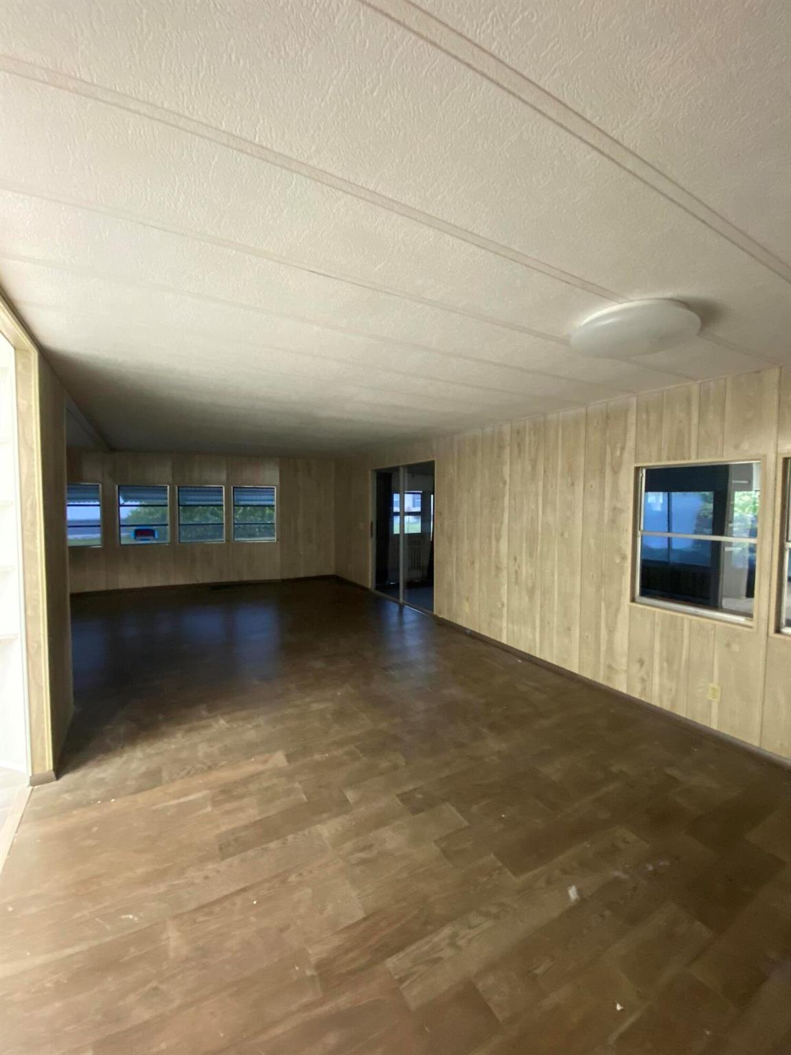 Maralago Cay Mobile Home - Residential