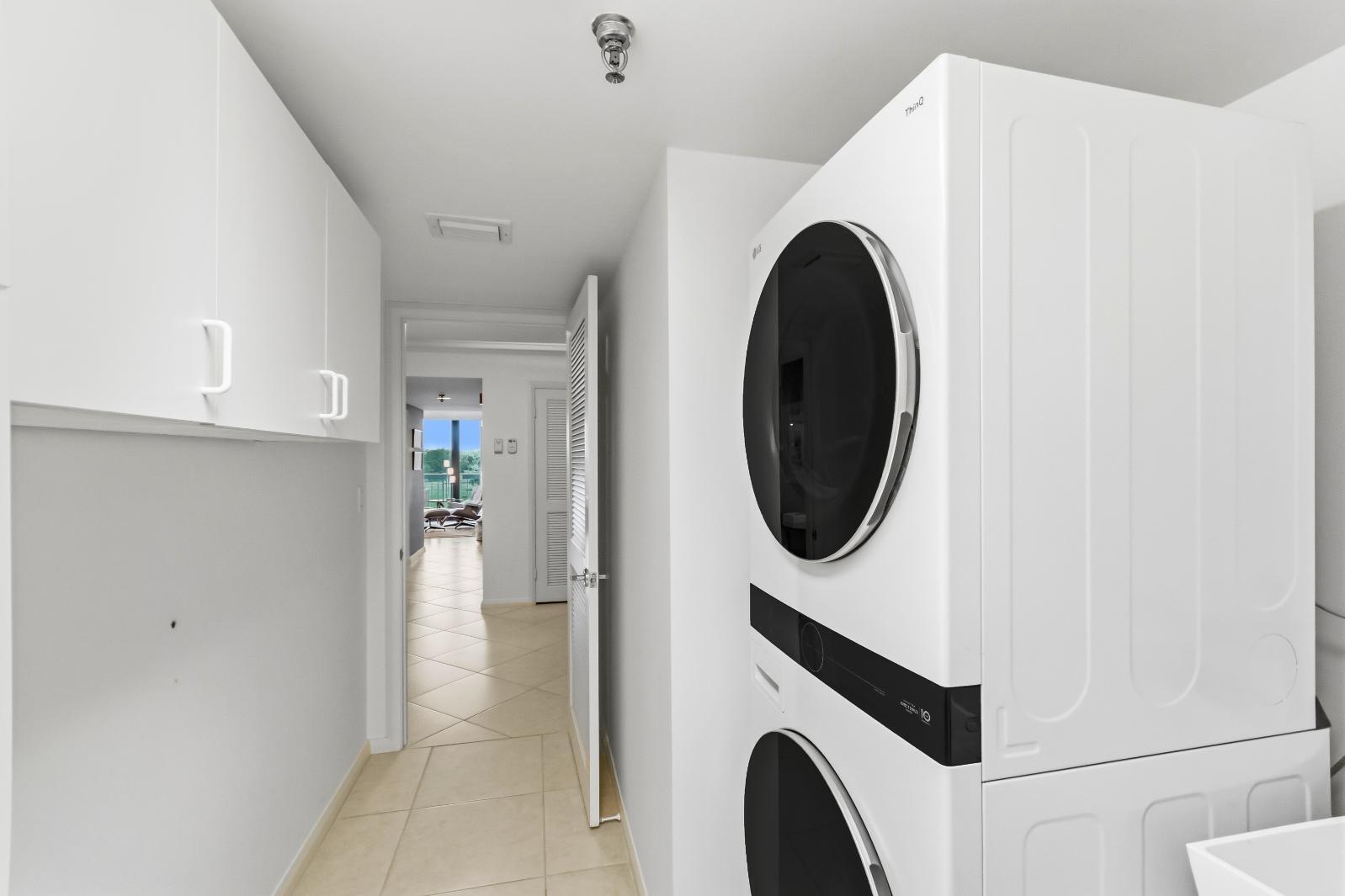 OLD PORT COVE TOWER EAST - Residential