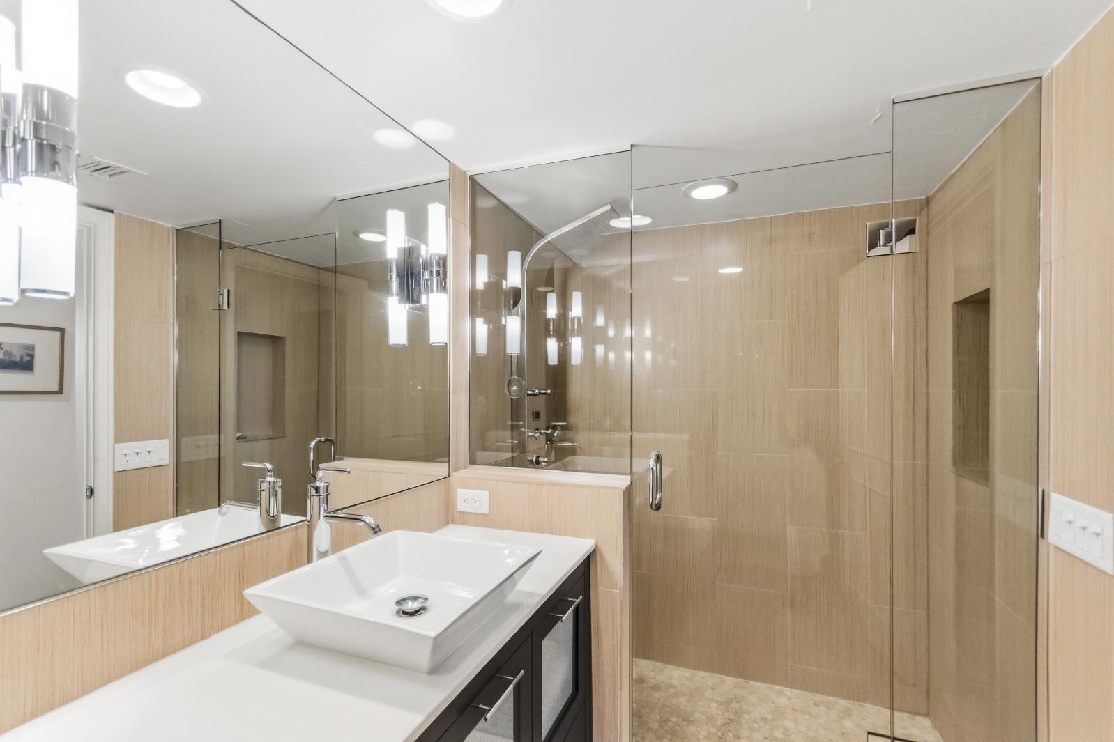 OLD PORT COVE TOWER EAST - Residential