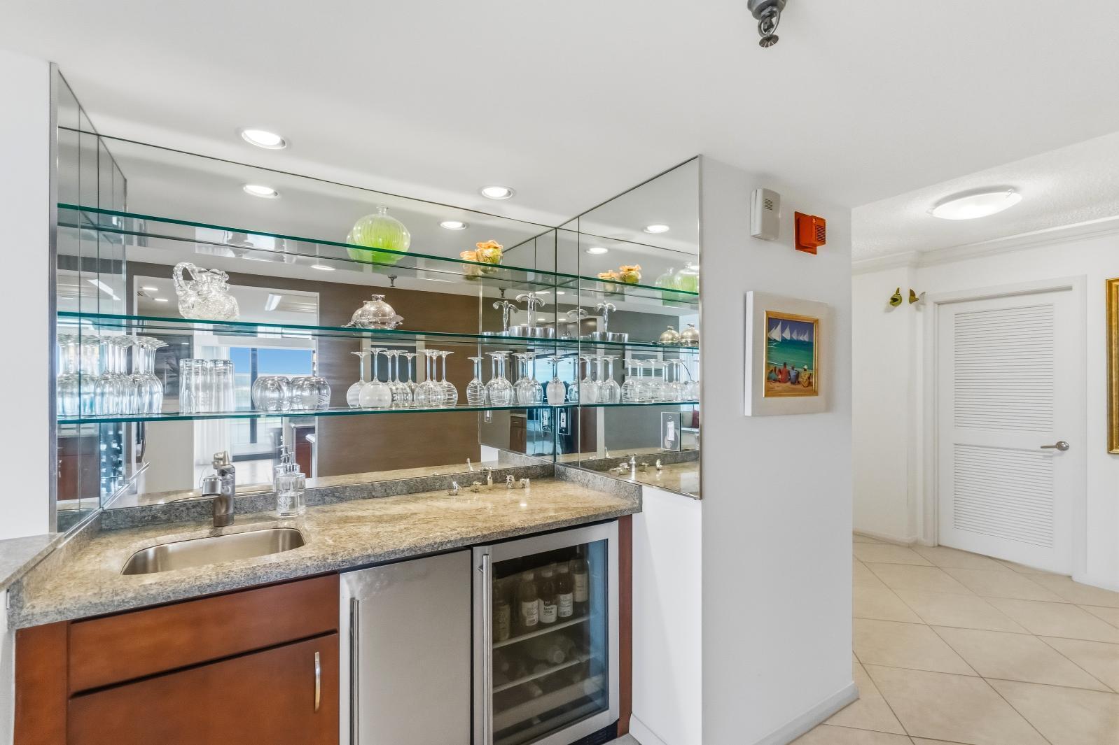 OLD PORT COVE TOWER EAST - Residential