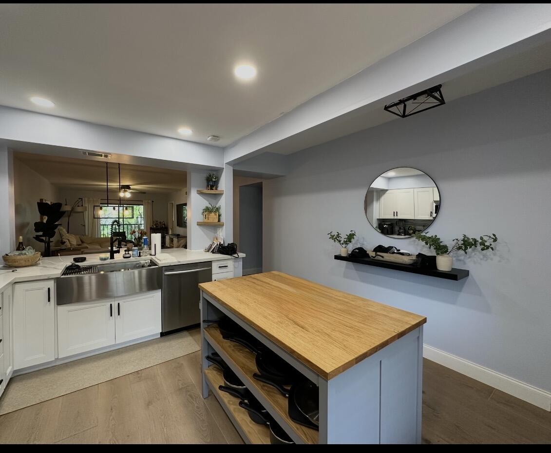 701 Avenue L Apt 204a